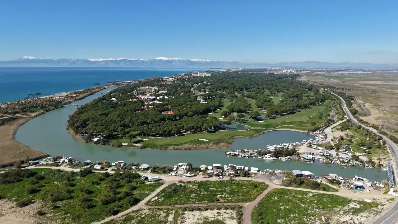Acısu Nehri Kıyısında 300 Kaçak Konteyner İçin Yıkım Kararı 6